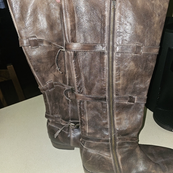 Bedstu Leather Boots - Picture 2 of 5